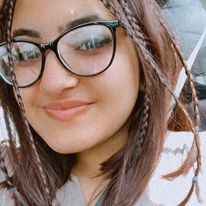 Meet your Posher, Lore